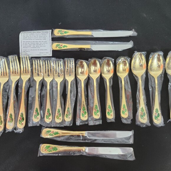 Vintage Hollyberry Gold Plated 20 Piece Service For 4 NIB - Picture 1 of 9